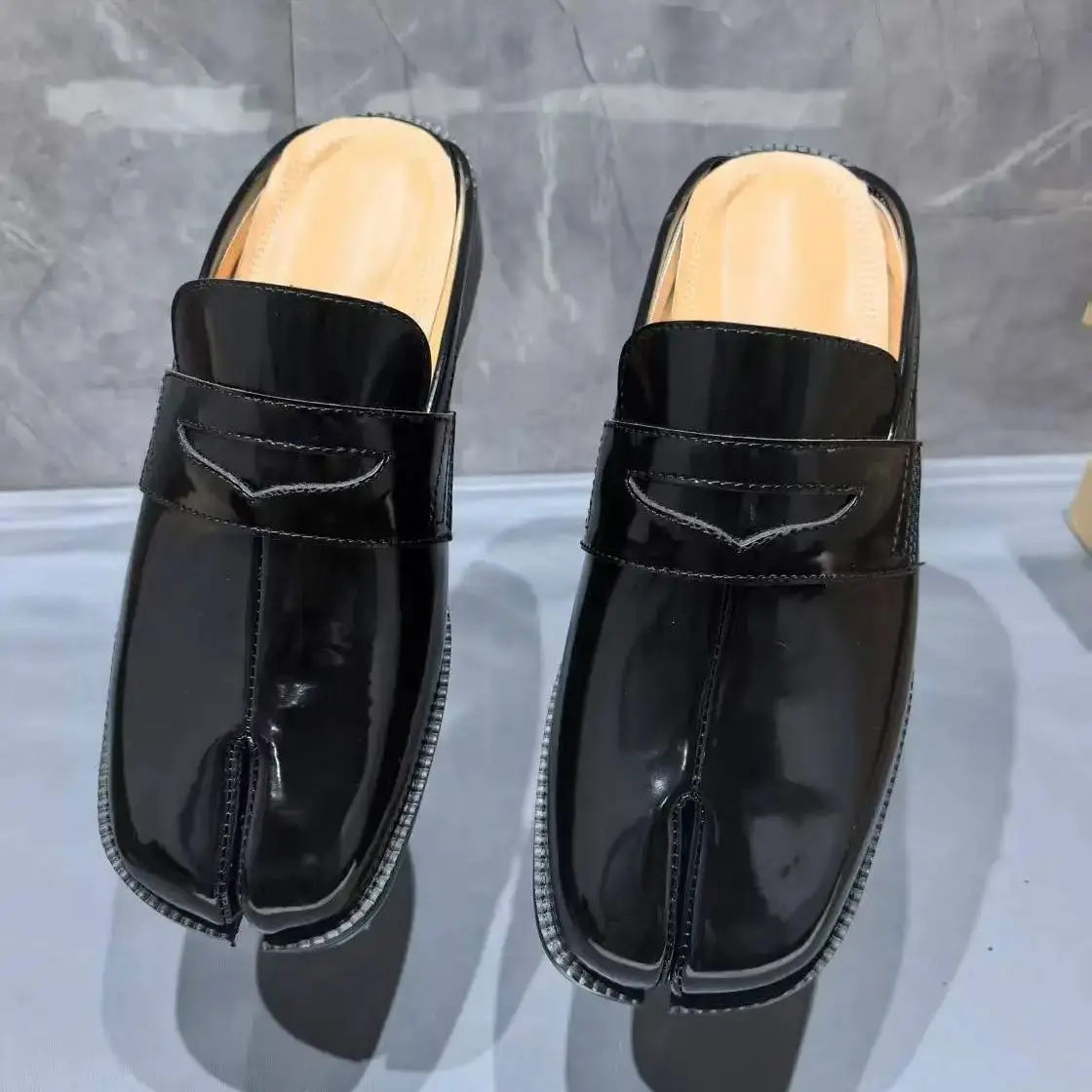 Split Toe Tabi Men's Slippers  - Men Shoes Black 评论和价格